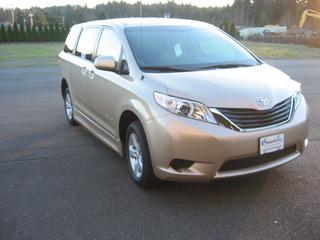 Photo of 2011 Toyota Sienna