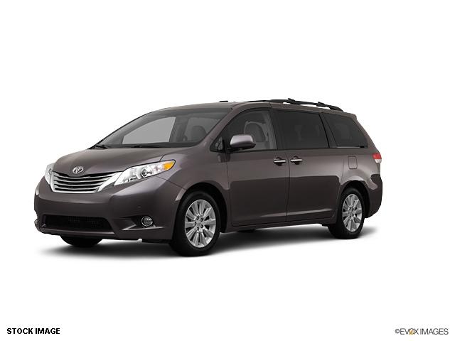 Photo of 2012 Toyota Sienna
