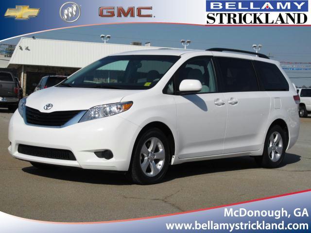 Photo of 2011 Toyota Sienna