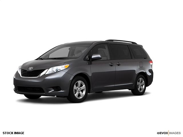 Photo of 2011 Toyota Sienna