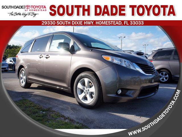 Photo of 2012 Toyota Sienna