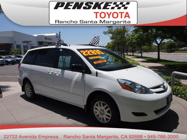 Photo of 2010 Toyota Sienna