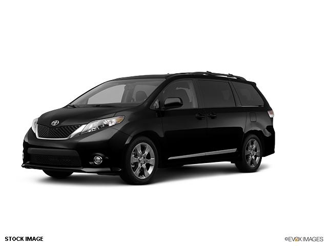Photo of 2012 Toyota Sienna