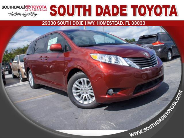 Photo of 2012 Toyota Sienna