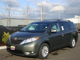 Photo of 2012 Toyota Sienna