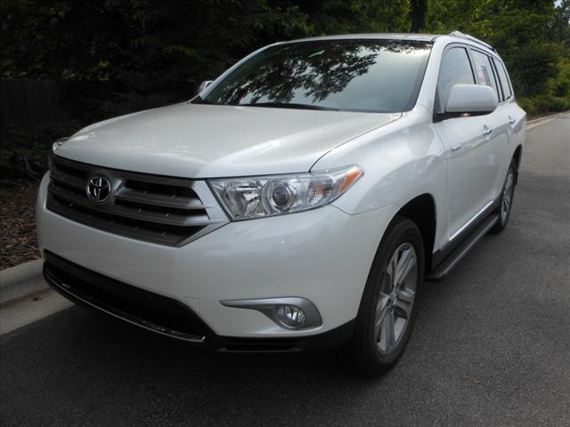 Photo of 2012 Toyota Highlander