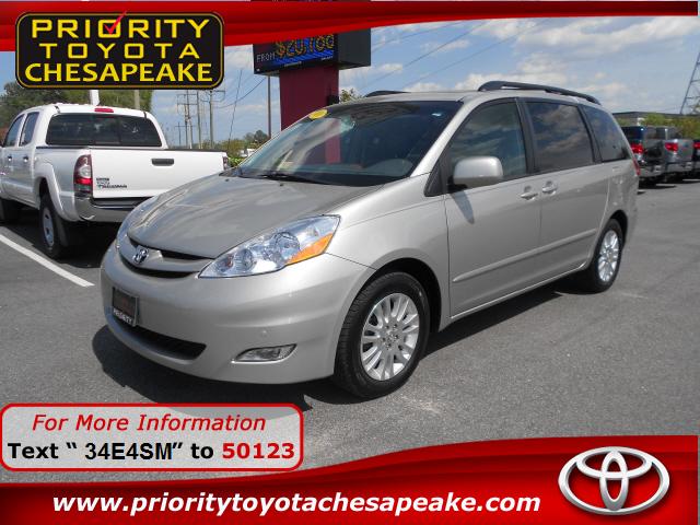 Photo of 2010 Toyota Sienna