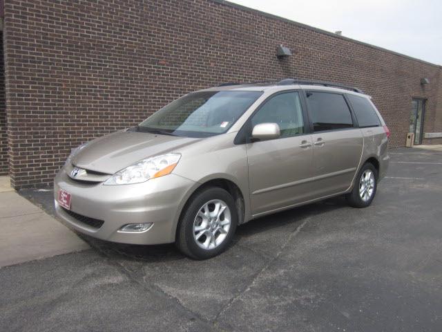 Photo of 2006 Toyota Sienna