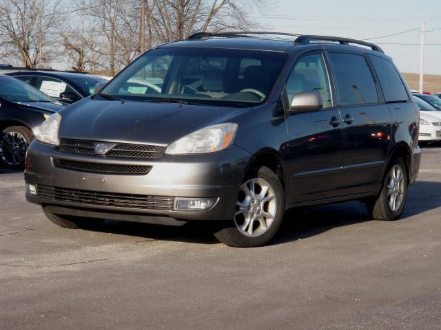 Photo of 2005 Toyota Sienna