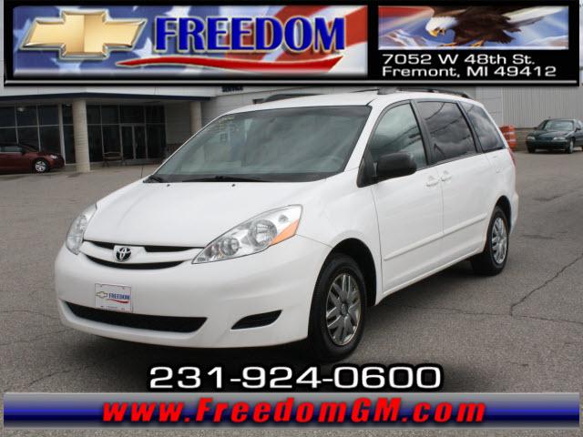 Photo of 2006 Toyota Sienna
