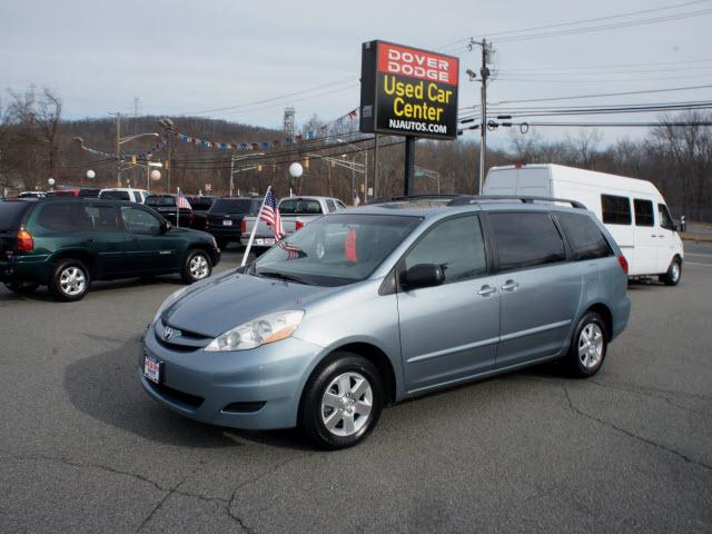 Photo of 2006 Toyota Sienna