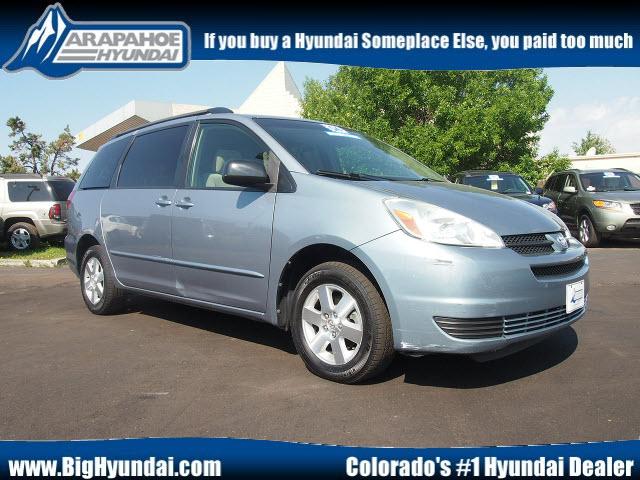 Photo of 2004 Toyota Sienna