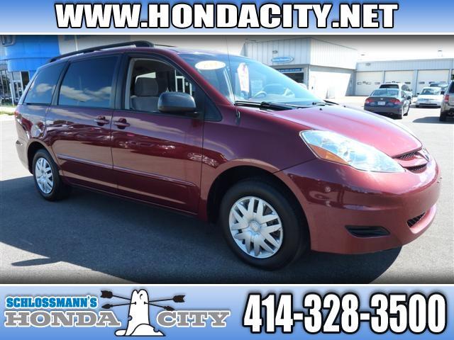 Photo of 2006 Toyota Sienna