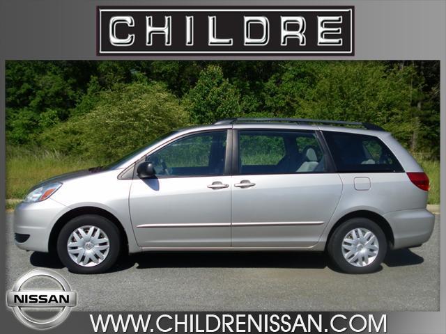 Photo of 2004 Toyota Sienna