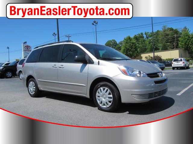 Photo of 2005 Toyota Sienna
