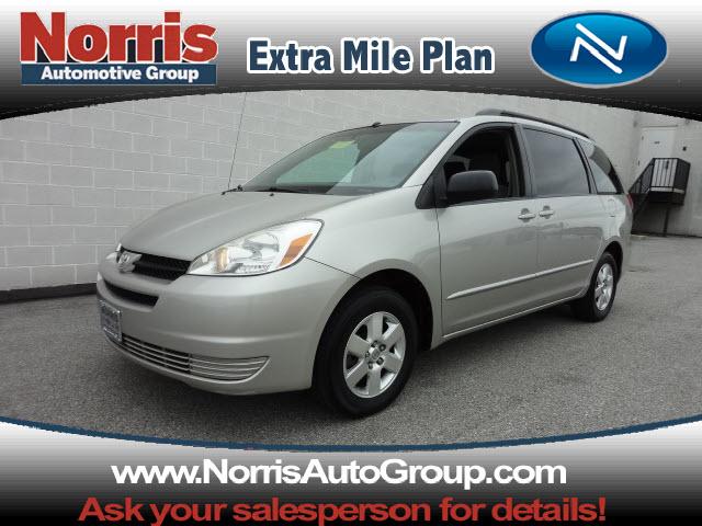 Photo of 2004 Toyota Sienna