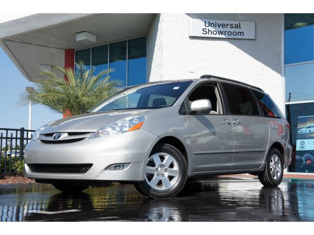 Photo of 2007 Toyota Sienna