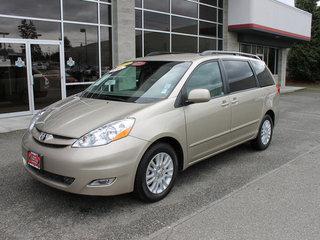 Photo of 2009 Toyota Sienna