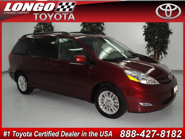 Photo of 2008 Toyota Sienna