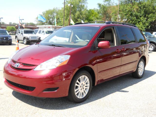Photo of 2009 Toyota Sienna