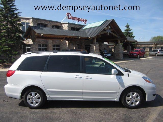 Photo of 2008 Toyota Sienna