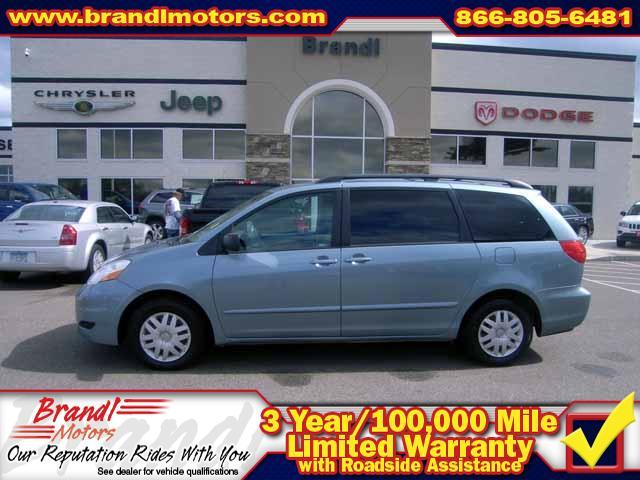 Photo of 2008 Toyota Sienna