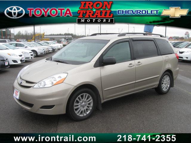 Photo of 2009 Toyota Sienna