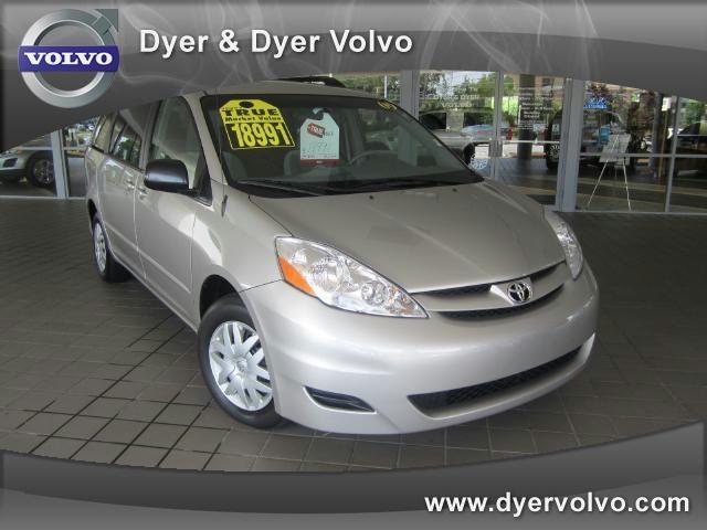 Photo of 2009 Toyota Sienna