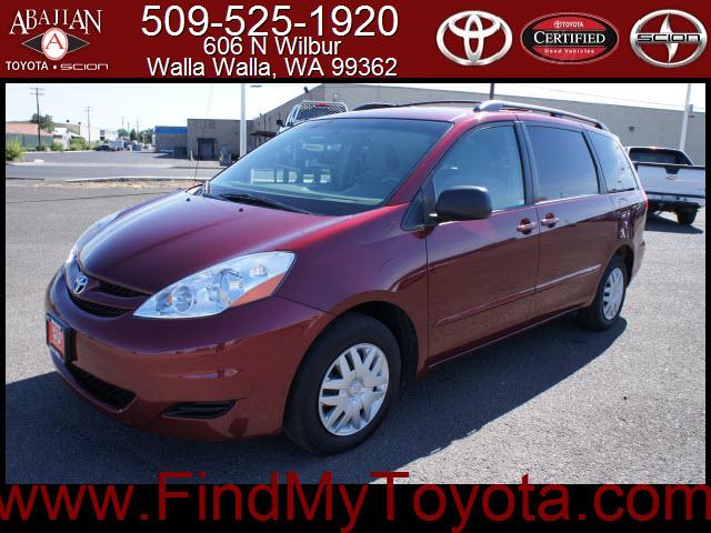 Photo of 2009 Toyota Sienna