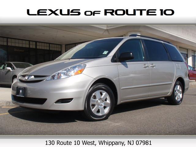 Photo of 2009 Toyota Sienna