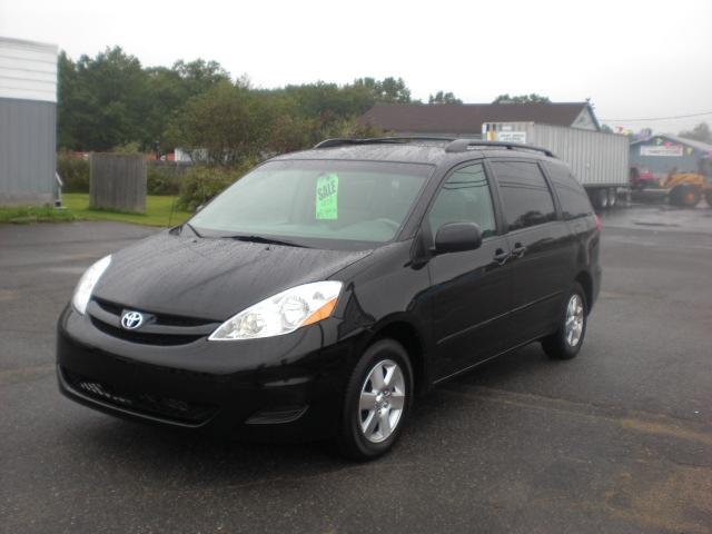 Photo of 2008 Toyota Sienna