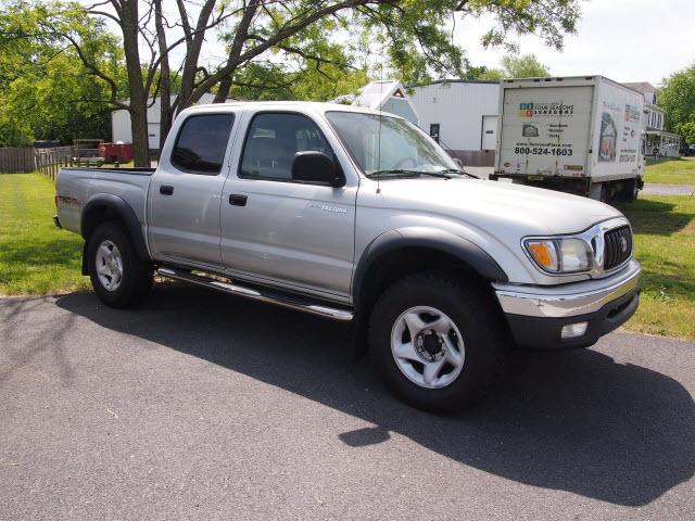 Photo of 2004 Toyota Tacoma