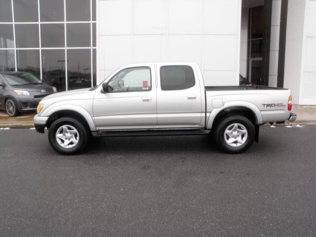 Photo of 2003 Toyota Tacoma