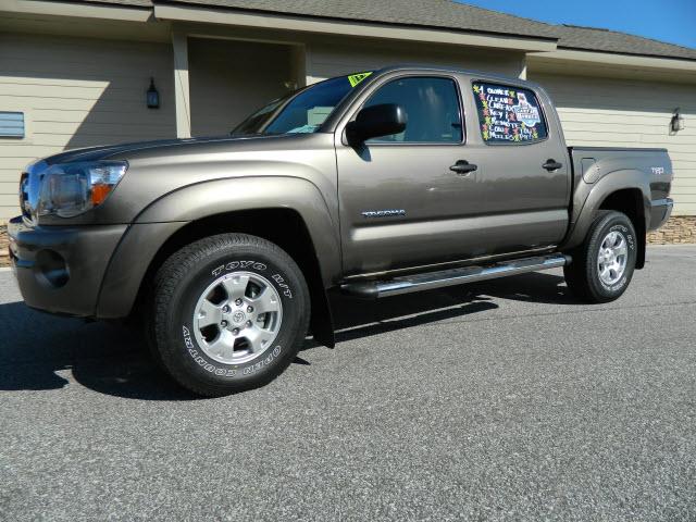 Photo of 2010 Toyota Tacoma