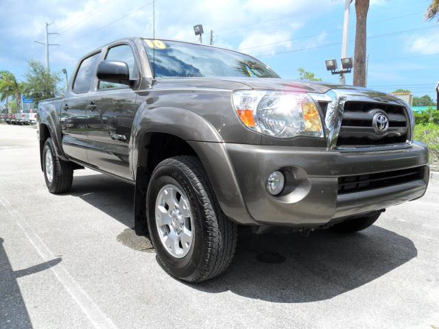 Photo of 2010 Toyota Tacoma