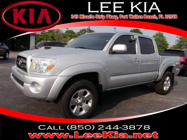 Photo of 2006 Toyota Tacoma