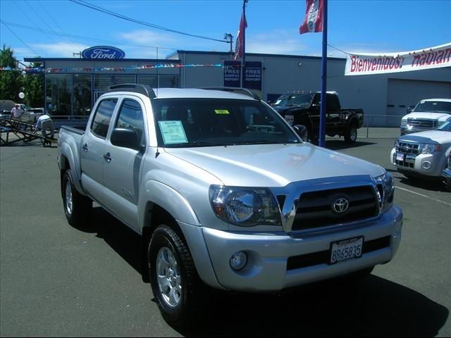 Photo of 2010 Toyota Tacoma