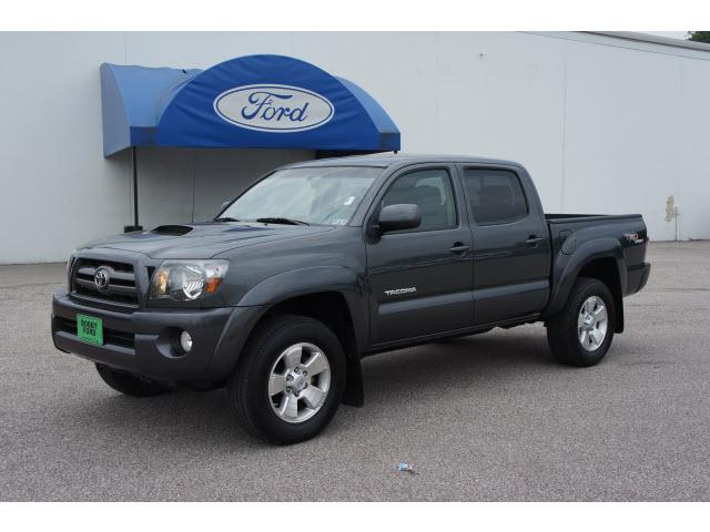 Photo of 2010 Toyota Tacoma