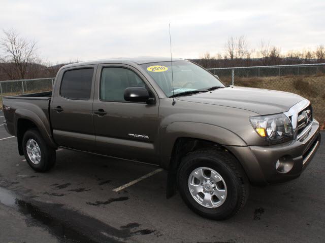 Photo of 2010 Toyota Tacoma