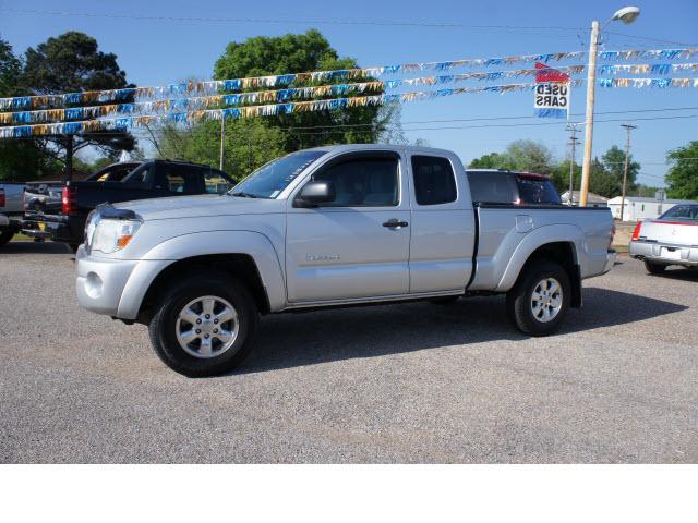 Photo of 2005 Toyota Tacoma