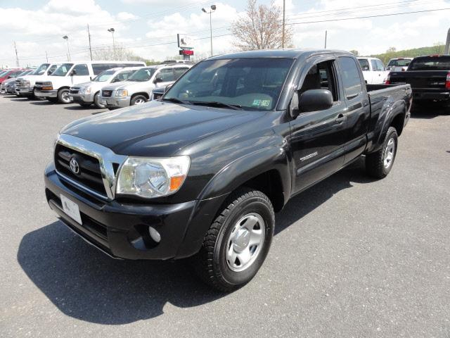 Photo of 2005 Toyota Tacoma