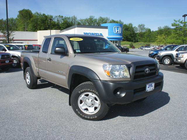 Photo of 2006 Toyota Tacoma