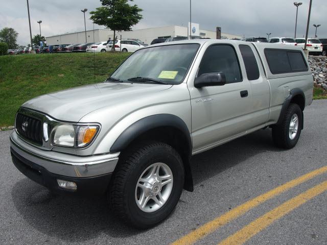 Photo of 2003 Toyota Tacoma