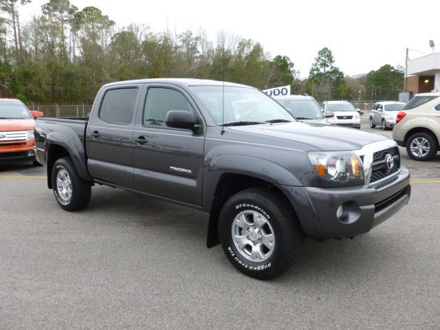 Photo of 2011 Toyota Tacoma