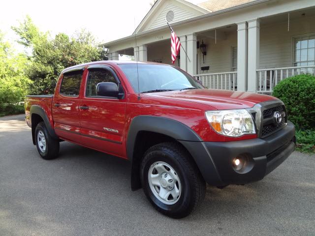 Photo of 2011 Toyota Tacoma