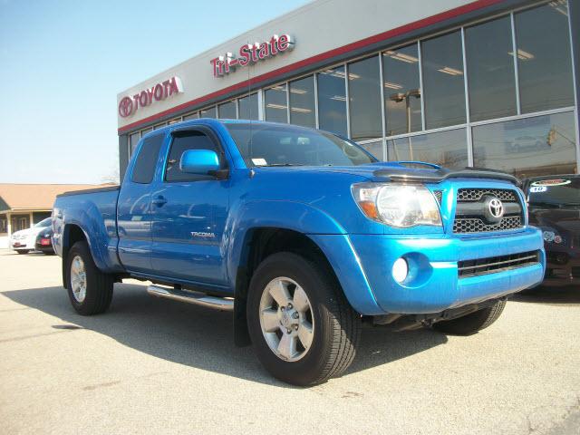 Photo of 2011 Toyota Tacoma