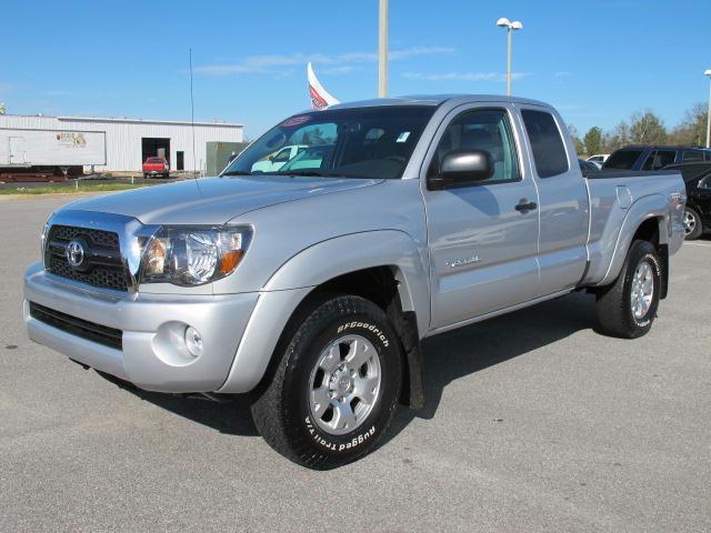 Photo of 2011 Toyota Tacoma