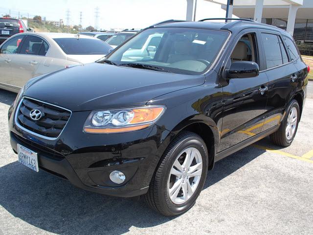 Photo of 2011 Hyundai Santa Fe