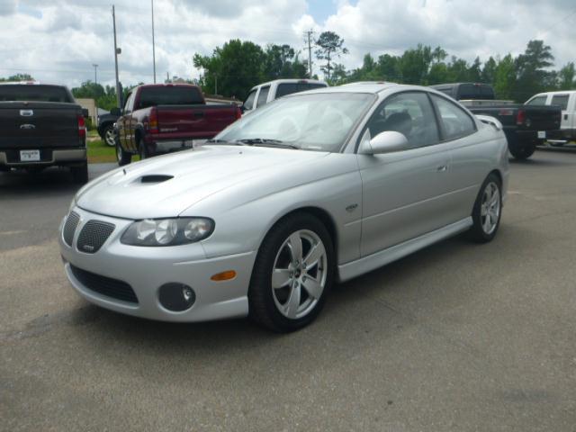 Photo of 2005 Pontiac GTO