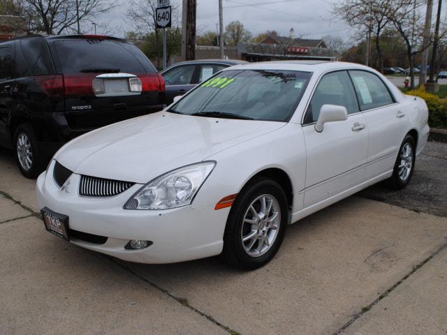 Photo of 2004 Mitsubishi Diamante